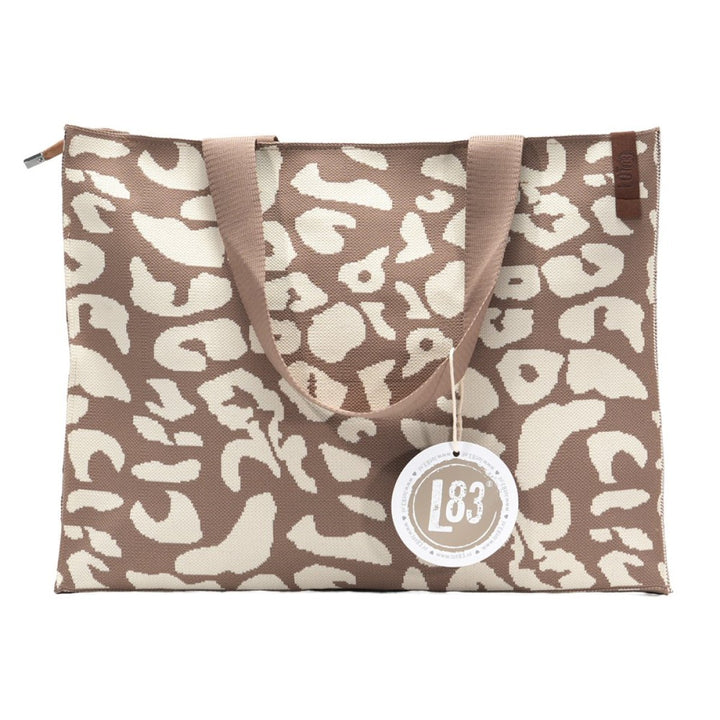 Lot83 Shopper Lara