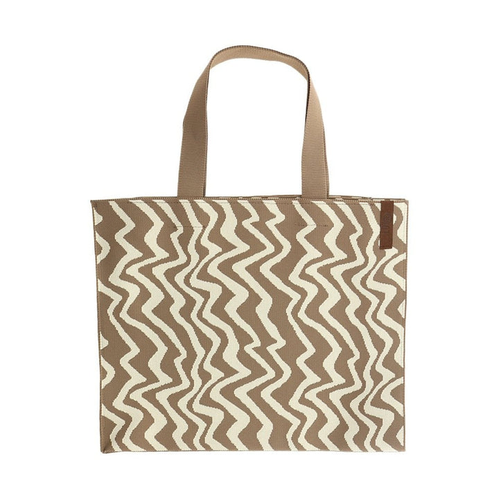 Lot83 Shopper Lara