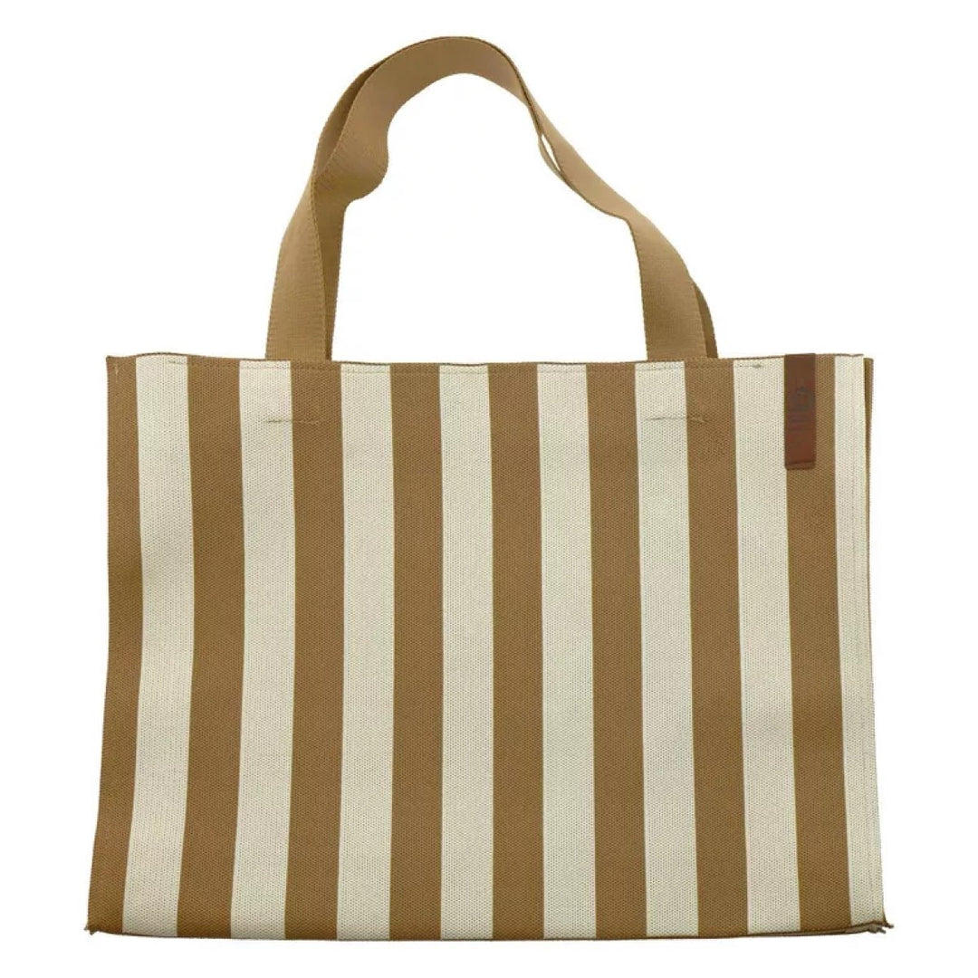 Lot83 Shopper Lara