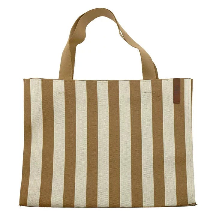 Lot83 Shopper Lara