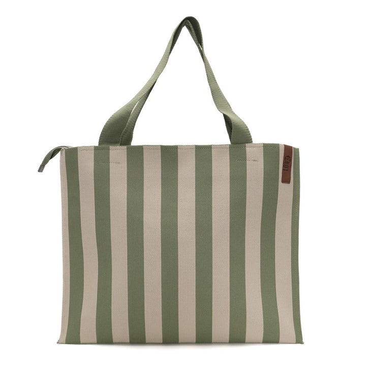 Lot83 Shopper Lara