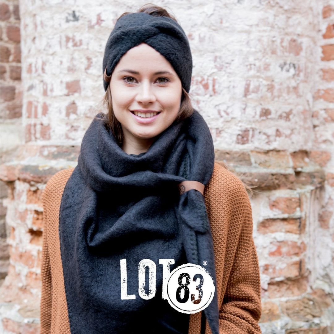 Lot83 Sjaal Nina Zwart